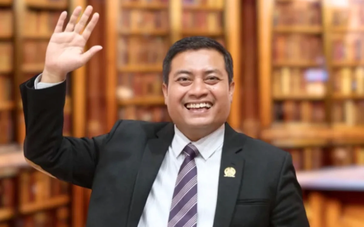 Thumbnail Berita - Puguh Pamungkas, Anggota DPRD Jatim yang Dikenal sebagai Penulis dan Motivator