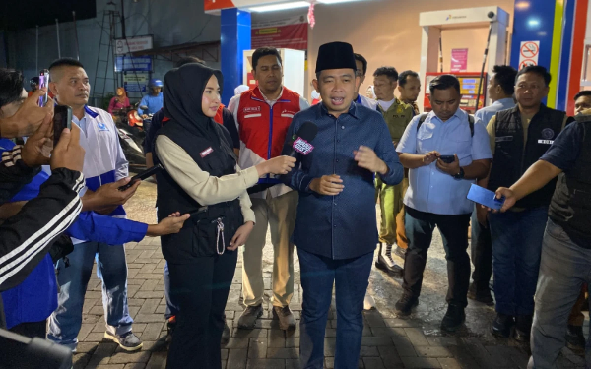 Thumbnail Berita - Bupati Fawait Dorong Jalur Alternatif Pasokan BBM Jember dari Malang atau Surabaya