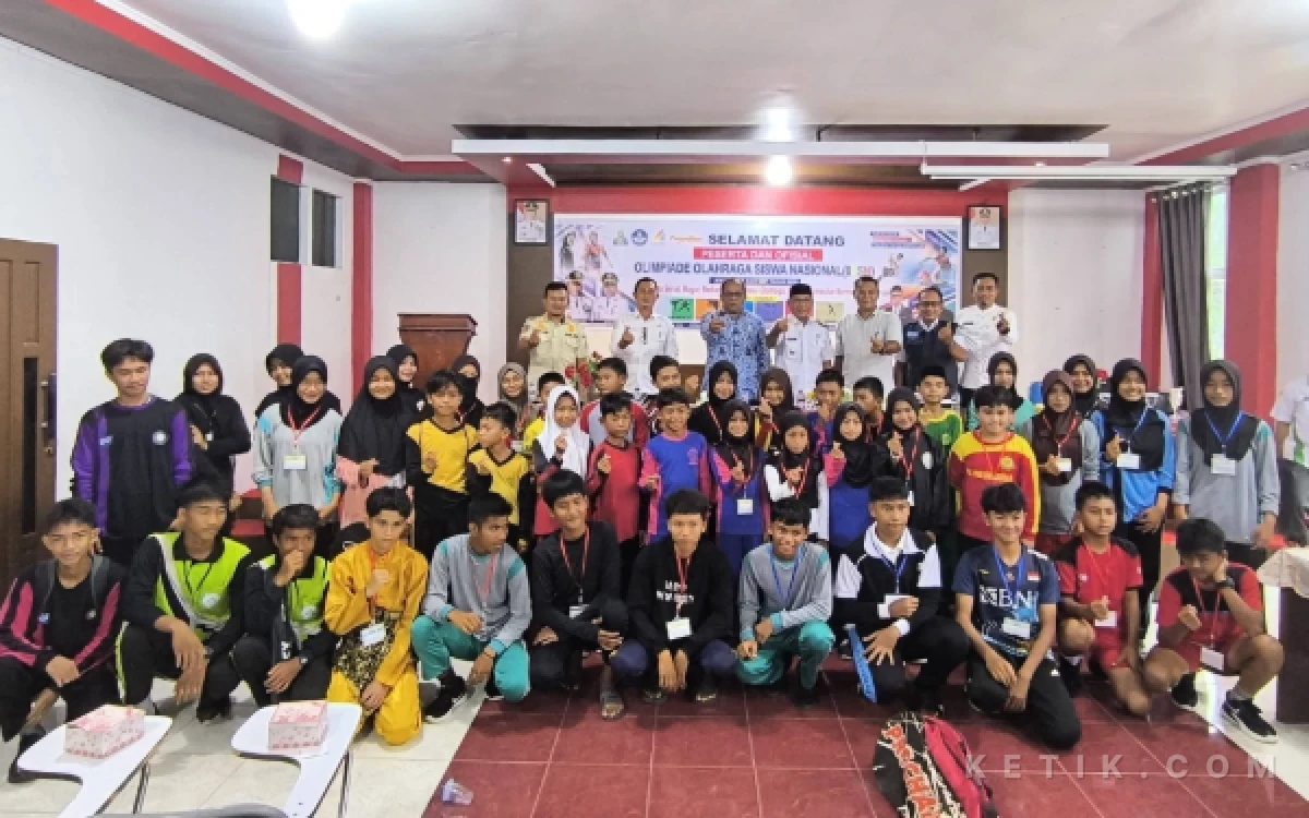 Thumbnail Berita - Dorong Lahirnya Atlet Pelajar Berprestasi, Wabup Simeulue Buka Secara Resmi O2SN Tingkat SD dan SMP