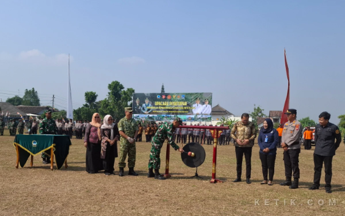 Thumbnail Berita - Kemanunggalan TNI dan Rakyat Berbuah Nyata, TMMD Sengkuyung Tahap III 2026 Kodim Sleman Resmi Ditutup