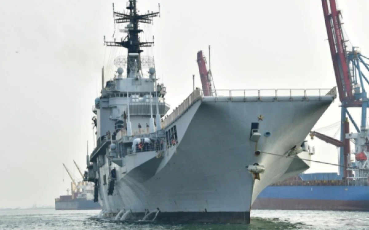 Thumbnail Berita - Jejak Sejarah Kapal Induk KRI Sriwijaya-100, Eks Angkatan Laut Italia dan Pernah Terlibat Berbagai Operasi Militer Skala Besar