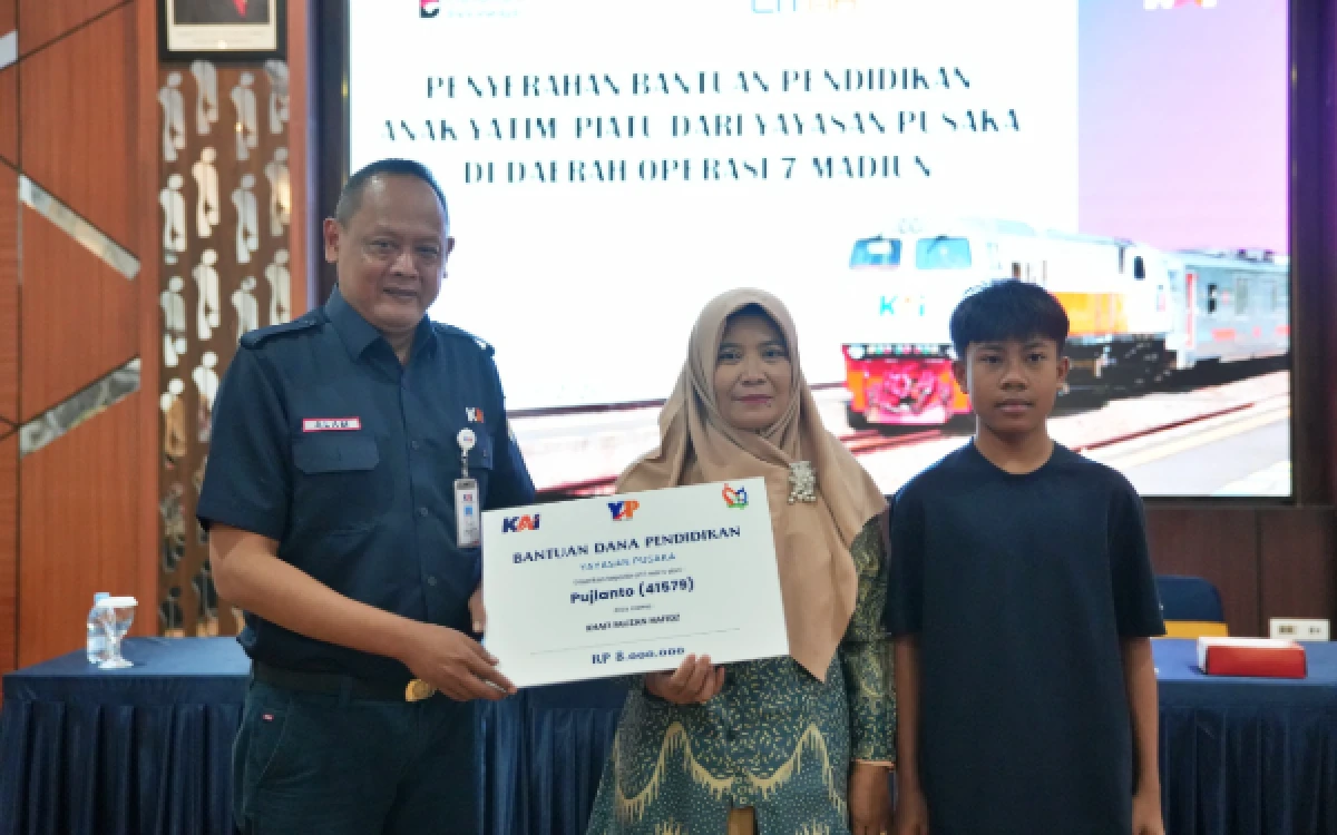 Thumbnail Berita - Yayasan Pusaka KAI Salurkan Bantuan Pendidikan Rp 228 Juta Kepada Puluhan Anak Yatim di Daop 7 Madiun
