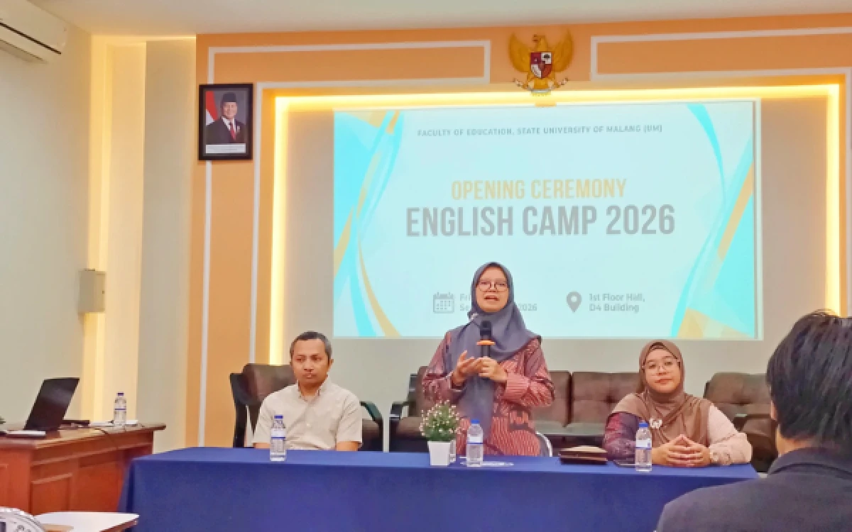 Thumbnail Berita - Berikan Mahasiswa Bekal Menuju Kancah Internasional, FIP UM Gelar English Camp 2026