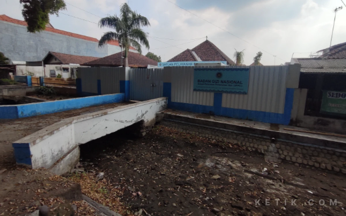 Thumbnail Berita - Dapur MBG di Kaliwungu Jombang Diduga Berjalan Tanpa Sertifikat Higiene