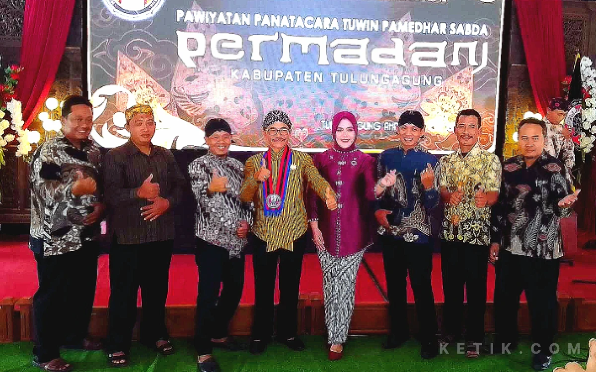 Thumbnail Berita - Merawat Akar Tradisi, Permadani Tulungagung Jembatani Generasi Lewat Orasi Budaya dan Reuni Akbar