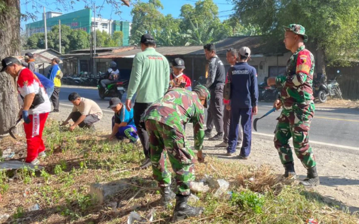 Thumbnail Berita - Pemerintah Kecamatan Asembagus Konsisten Lakukan Gerakan Situbondo Pantura Asri