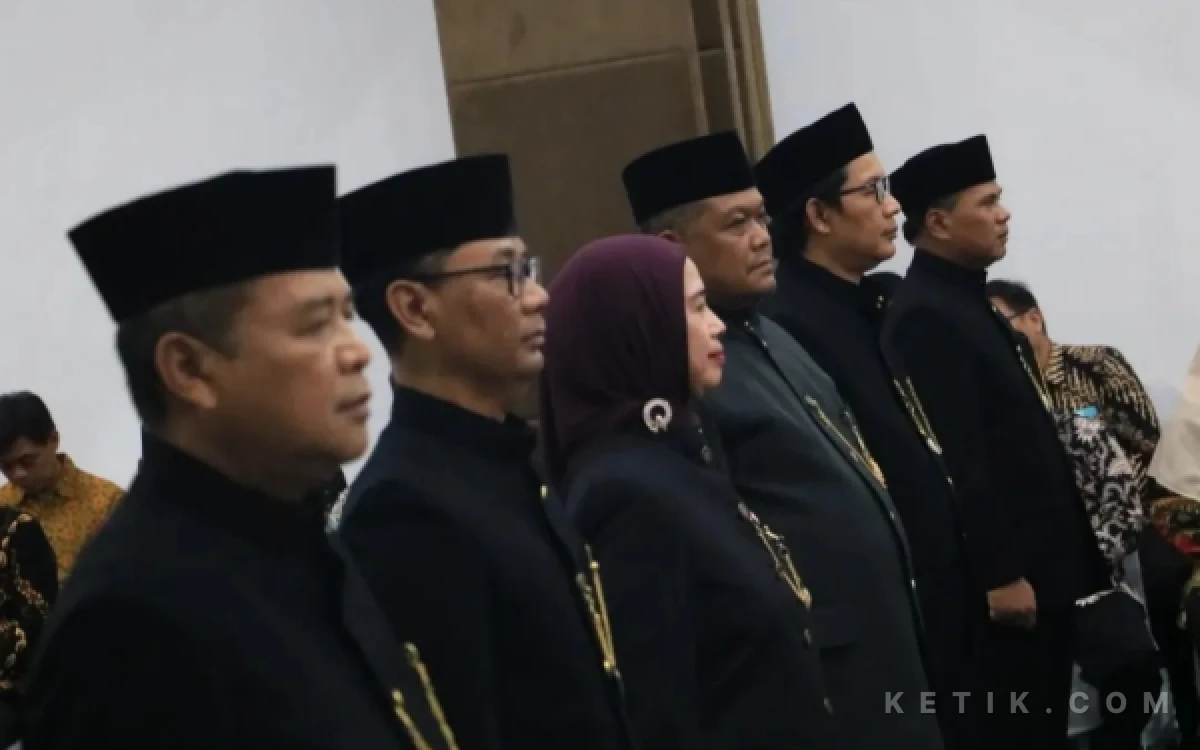 Foto Enam pejabat JPTP resmi dilantik oleh Plt Wali Kota Madiun, F Bagus Panuntun. (Foto: Pemkot Madiun for Ketik).