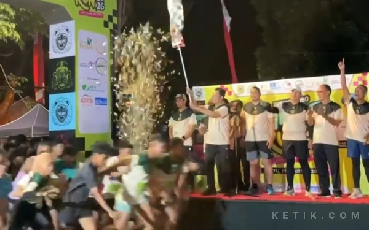 Thumbnail Berita - Ribuan Langkah, Satu Semangat: Bondowoso Night Run 2026 Gebrak Harjabo ke-207