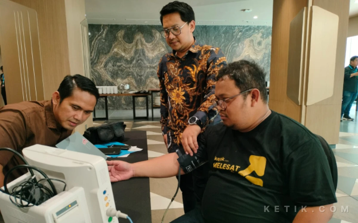 Thumbnail Berita - Hospi-Medik Hadir di Gelaran 9.9 Awarding HUT Ke-4 Ketik.com, Tamu Undangan Antusias Periksa Kesehatan Gratis