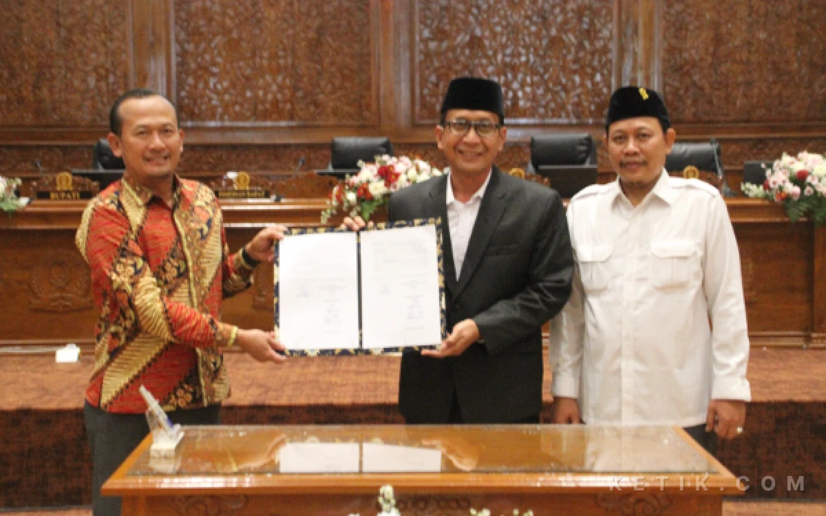Thumbnail Berita - DPRD Bojonegoro Setujui Raperda Pertanggungjawaban APBD 2025