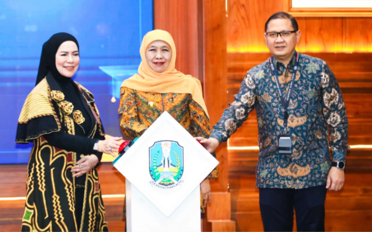 Gubernur Khofifah Luncurkan 143 Ribu Kuota Beasiswa untuk Pelajar dan Mahasiswa Bersama SMA, SMK dan Perguruan Tinggi Swasta Se-Jatim
