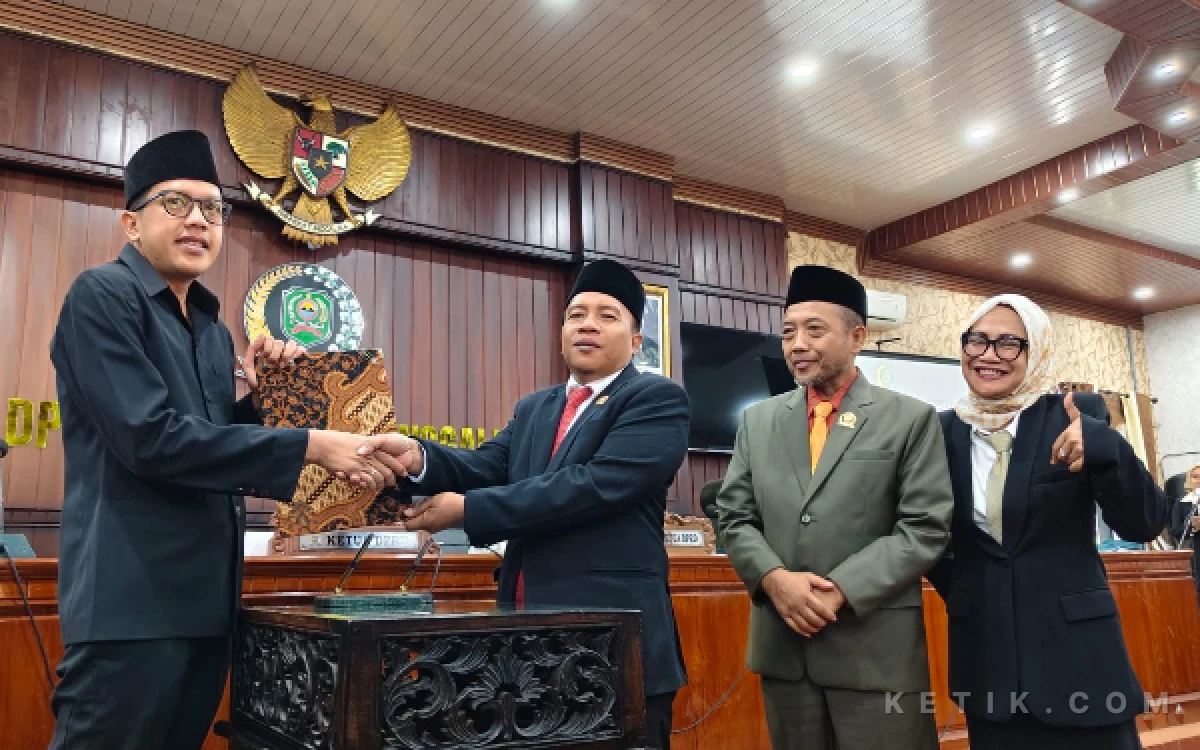 Thumbnail Berita - DPRD Trenggalek Borong Dua Persetujuan Raperda Perbankan Plat Merah