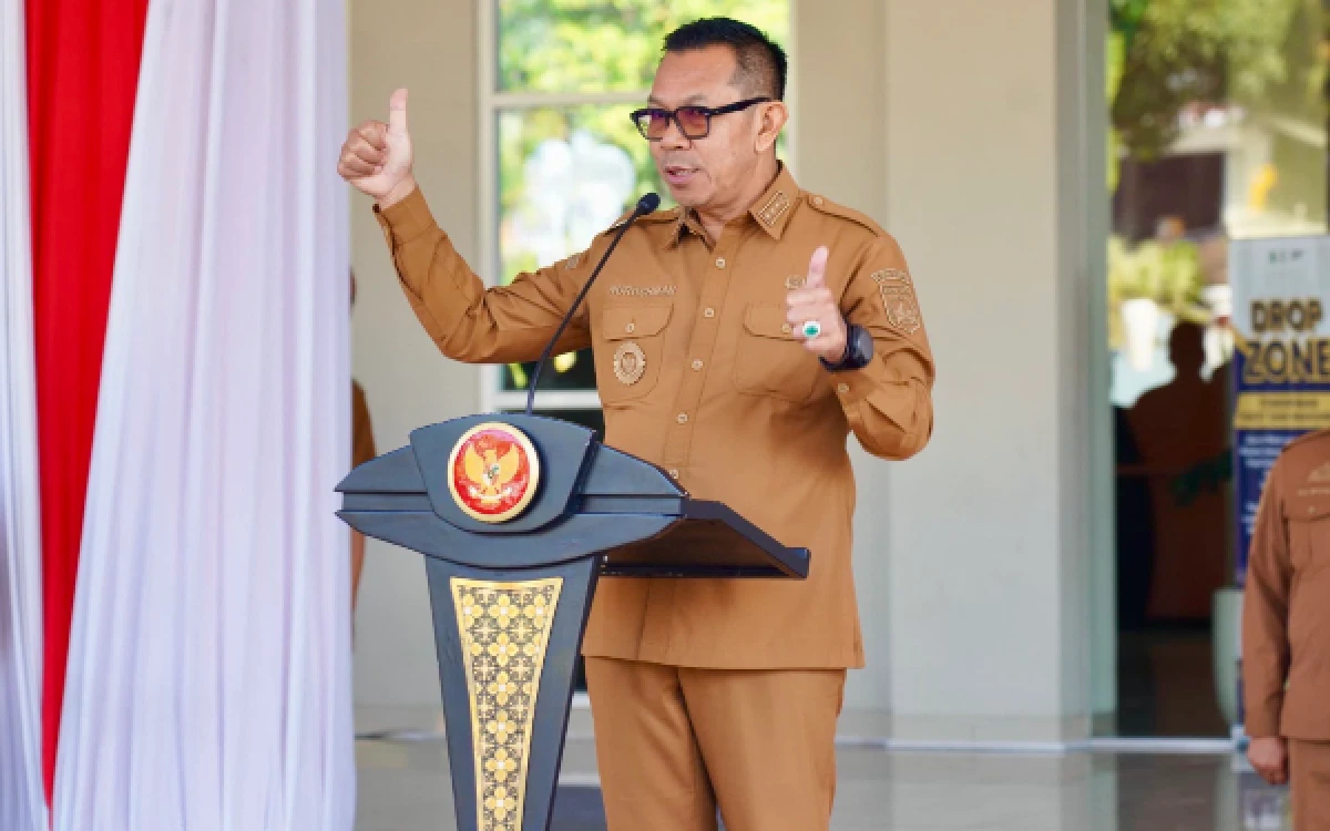 Thumbnail Berita - Kisah Cak Nur: Pernah Jadi Honorer dan Berkali-kali Gagal, Kini Duduk di Kursi Wali Kota Batu