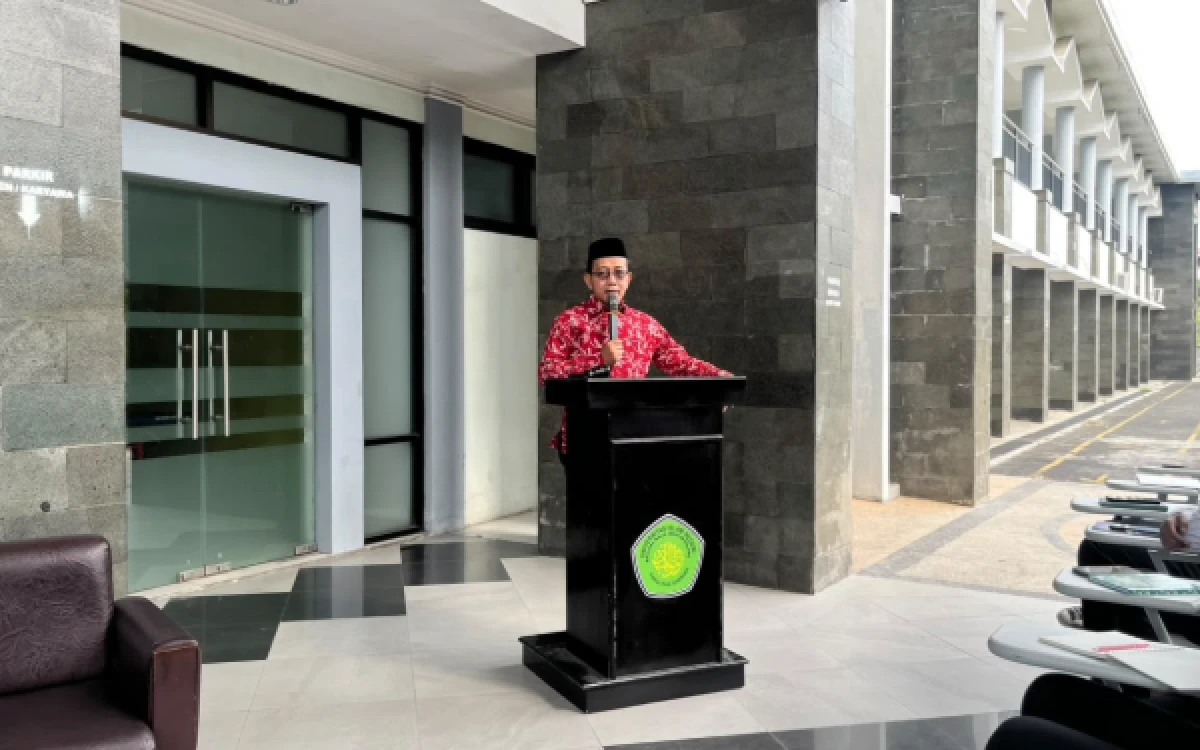 Foto Wakil Dekan III bidang Kemahasiswaan, Alumni dan Kerjasama Fakultas Syariah, Dr H.Miftahul Huda,SHI.,M.H. (Foto: Fakultas Syariah UIN Malang)
