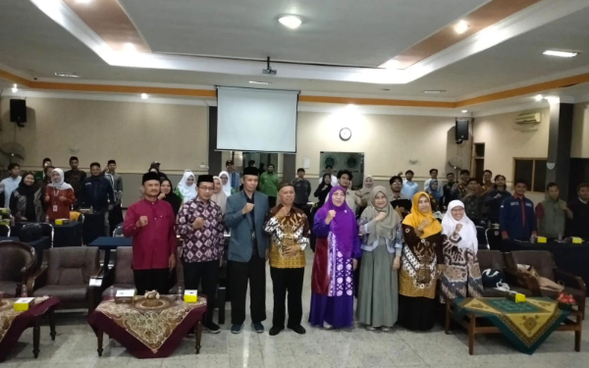 Thumbnail Berita - Komisi G MUI Kota Malang Gelar Serasehan Dialog Interaktif, Dorong Literasi Kesehatan Mental Remaja di Era Digital