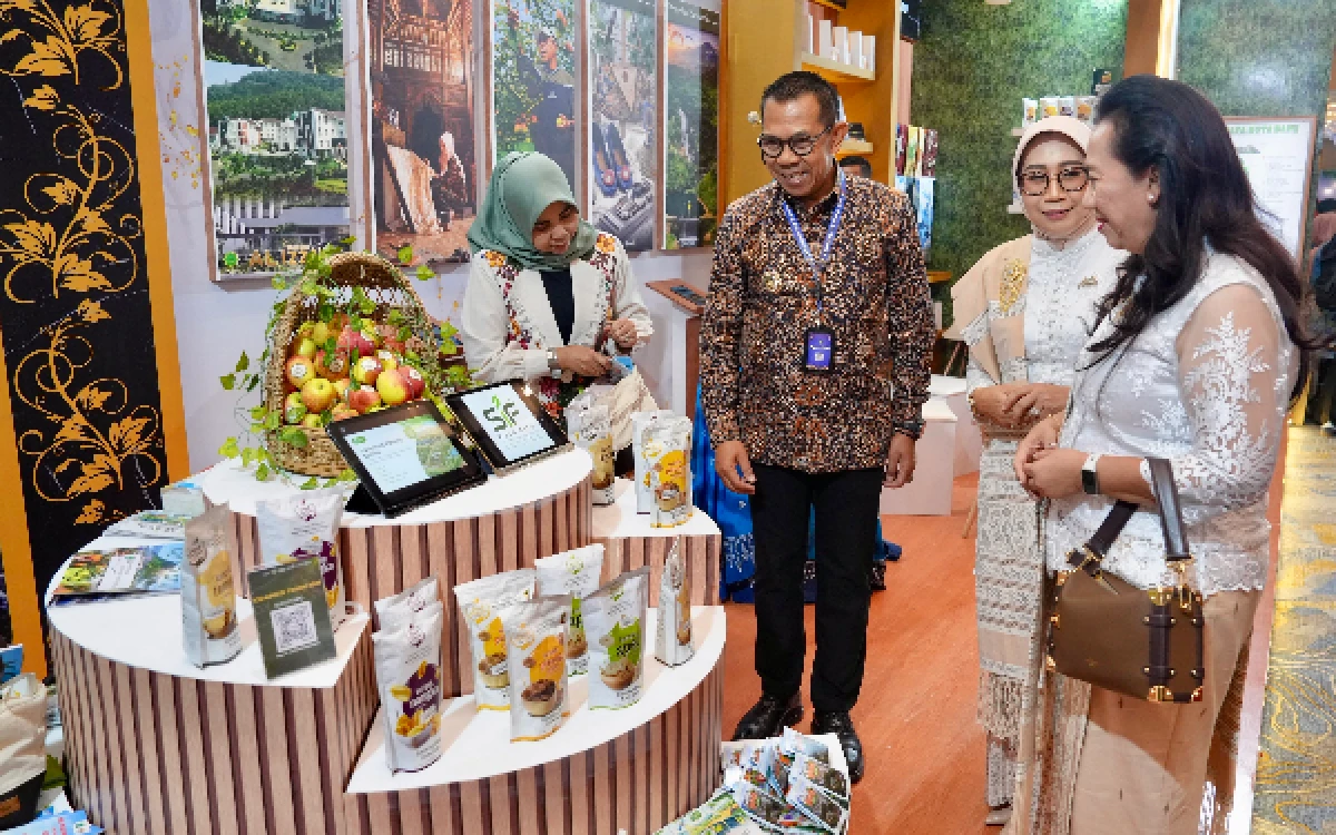 Thumbnail Berita - Wali Kota Cak Nur Ingin UMKM Kota Batu Naik Kelas, OPD Diminta Prioritaskan Produk Lokal