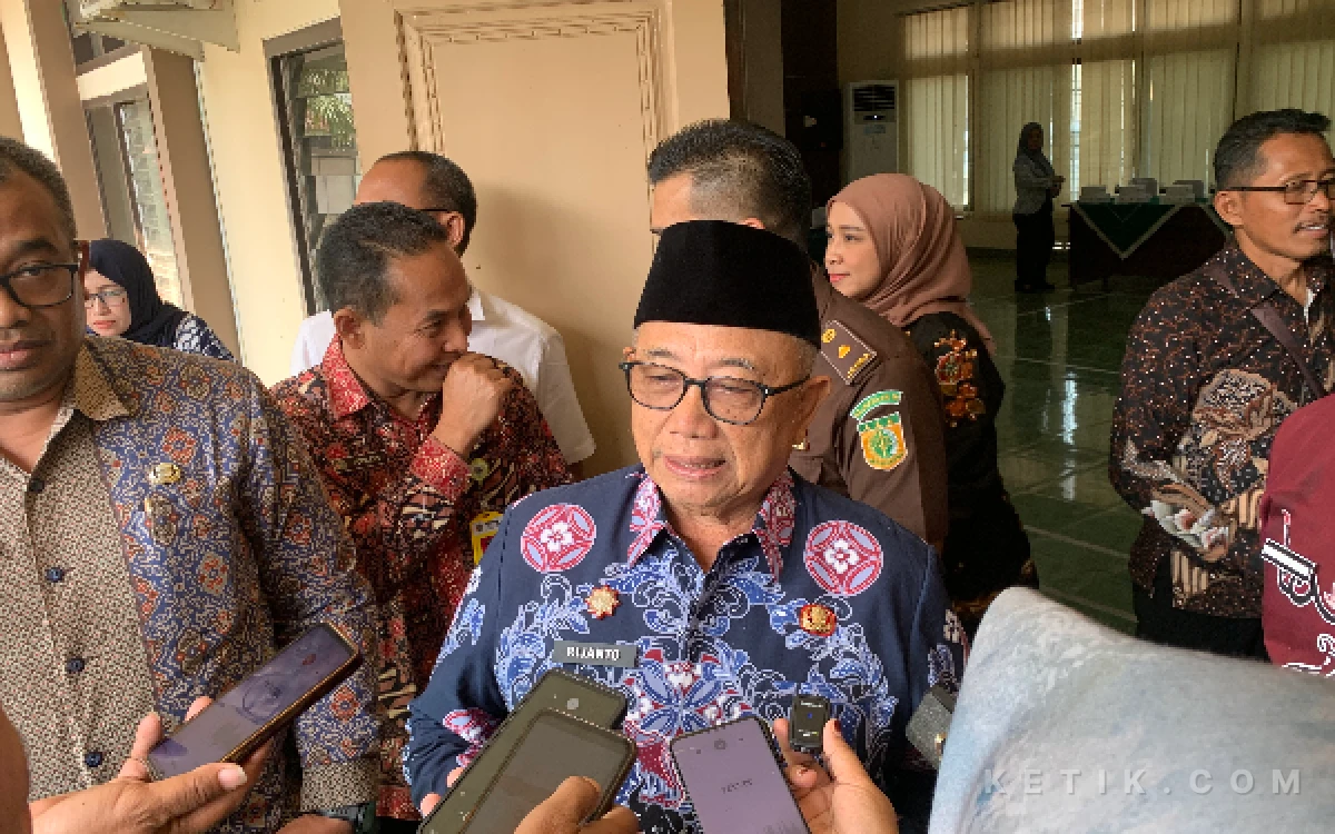Thumbnail Berita - Bupati Blitar Rijanto: Reforma Agraria Harus Jadi Penggerak Ekonomi Warga, Bukan Sekadar Bagi Sertifikat Tanah