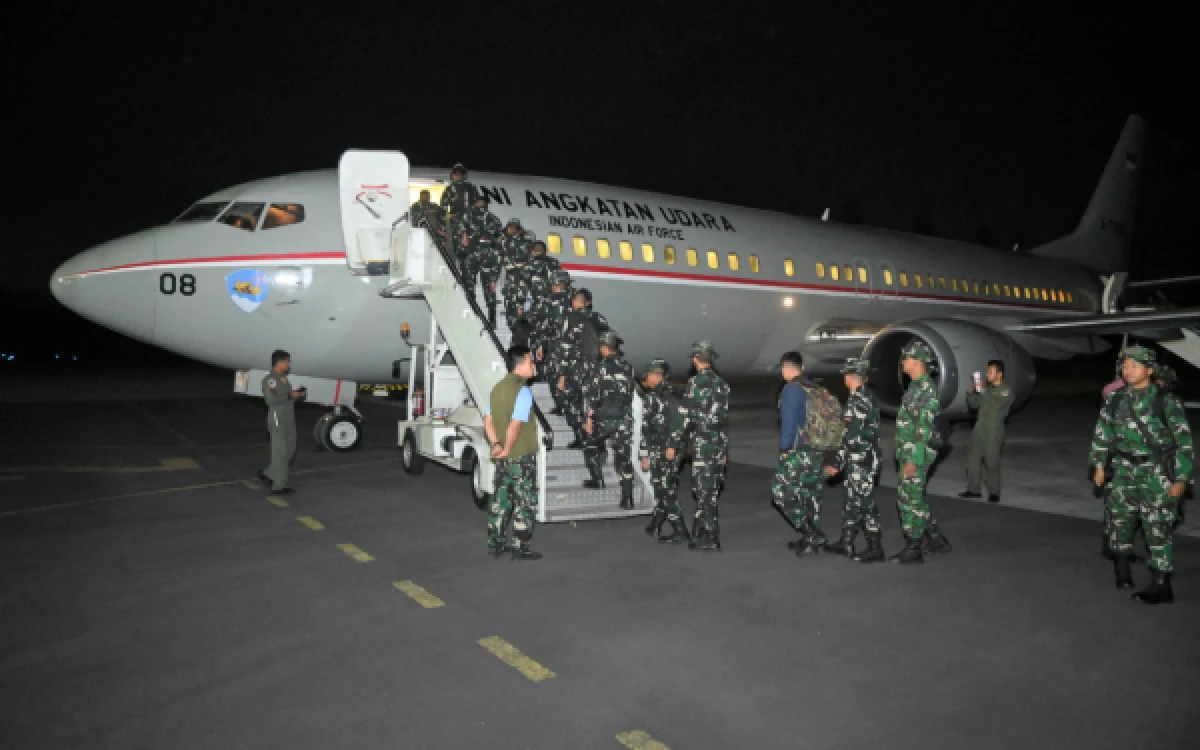 Thumbnail Berita - Tangani Karhutla, TNI AU Terbangkan 200 Personel dari Lanud Abd Saleh ke Kalimantan