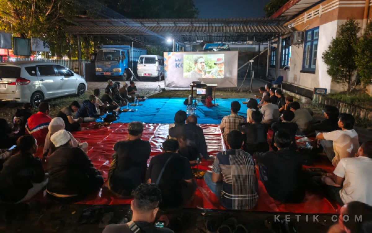PWI Probolinggo Raya Nobar Pesta Babi, Puluhan Anggota TNI Ikut Menyimak