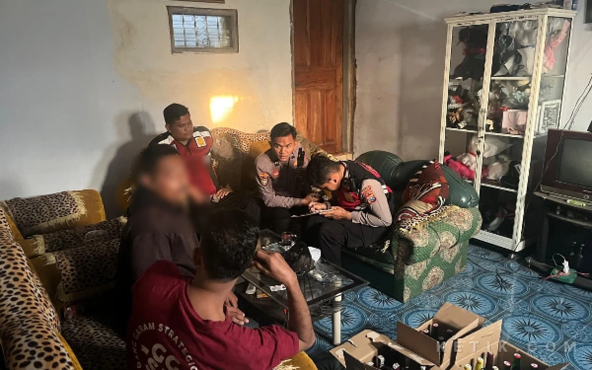 Thumbnail Berita - Sita 2.307 Botol! Polres Malang Tegas Berantas Miras Ilegal