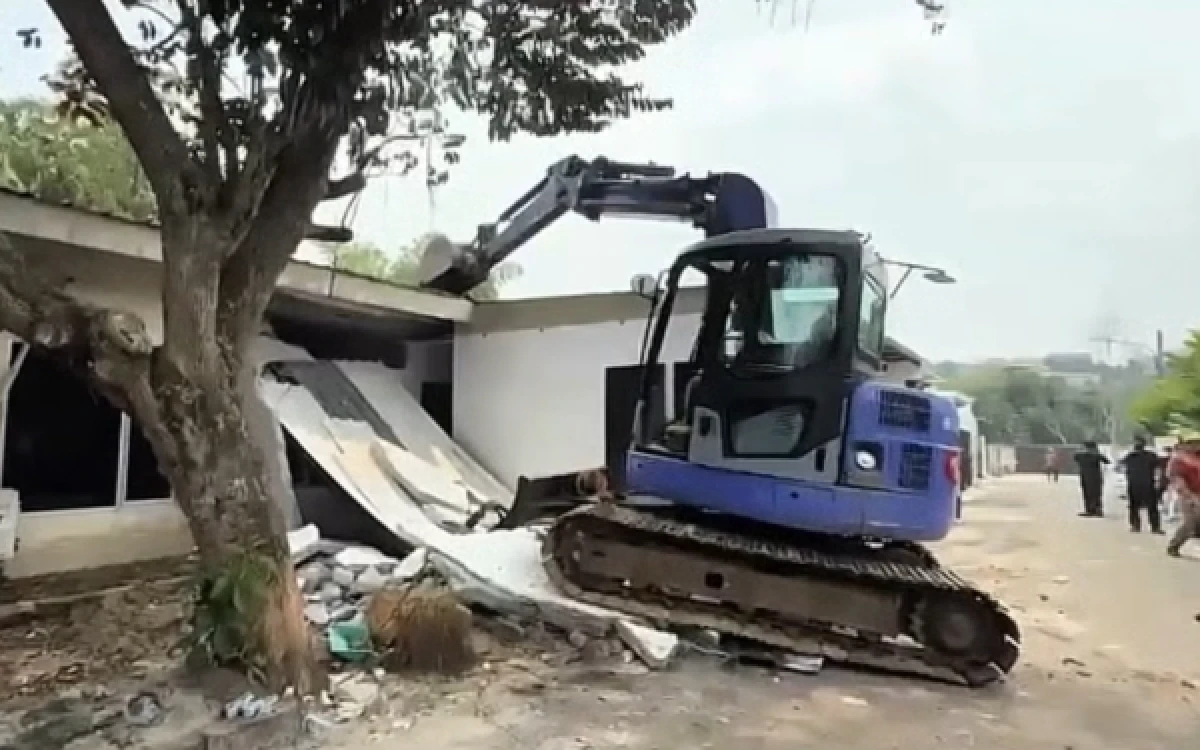 Thumbnail Berita - Bangunan Ala Homestay Temuan Ombudsman di Lapas Cibinong Dibongkar