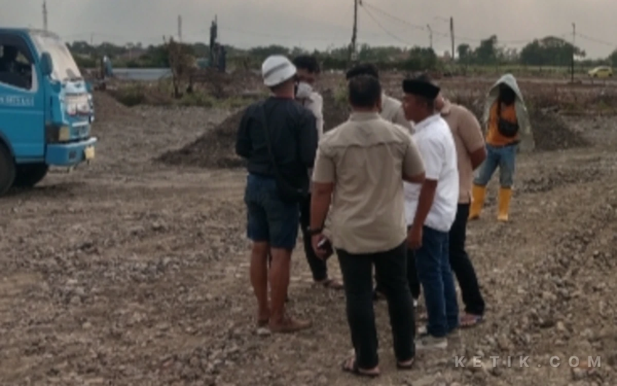 Thumbnail Berita - Proyek Uruk Sekolah Rakyat Probolinggo Rp2,6 Miliar Diduga Pakai Material Ilegal, PUPR : Legalitas Clear