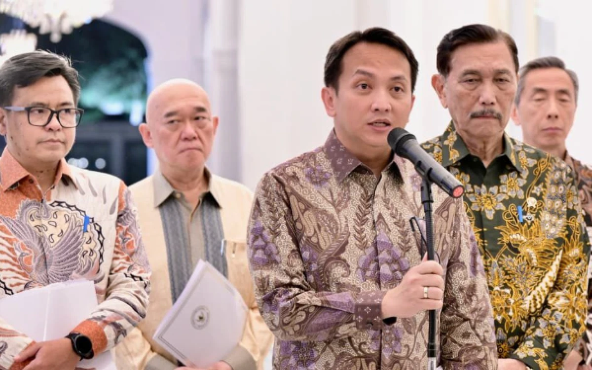 Thumbnail Berita - DEN Bahas Strategi Fiskal agar Harga BBM Subsidi Tetap Stabil hingga Akhir 2026