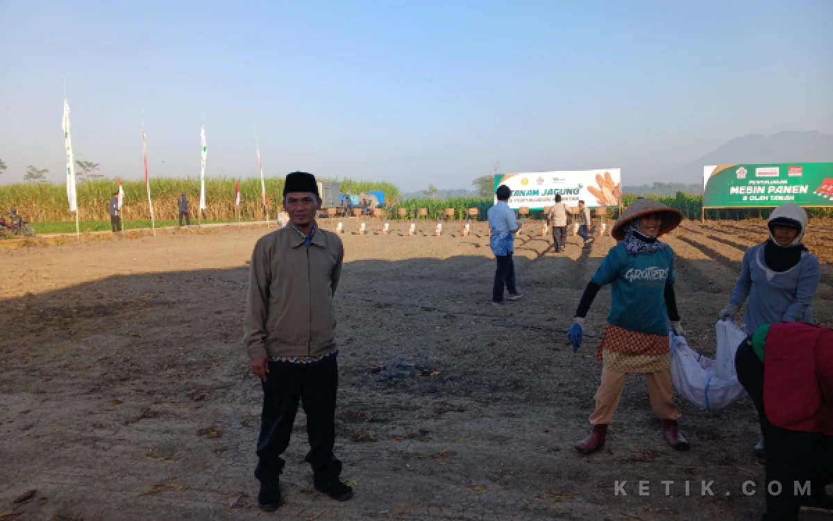 Thumbnail Berita - Sutikno Ungkap Regenerasi Petani Mulai Terjadi, Anak Muda Terjun Kelola Lahan Jagung