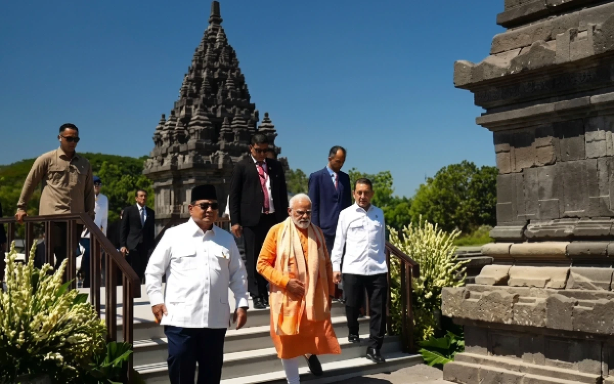 Thumbnail Berita - Prabowo dan Modi Bertemu di Prambanan, Diplomasi Budaya Indonesia-India Kian Erat