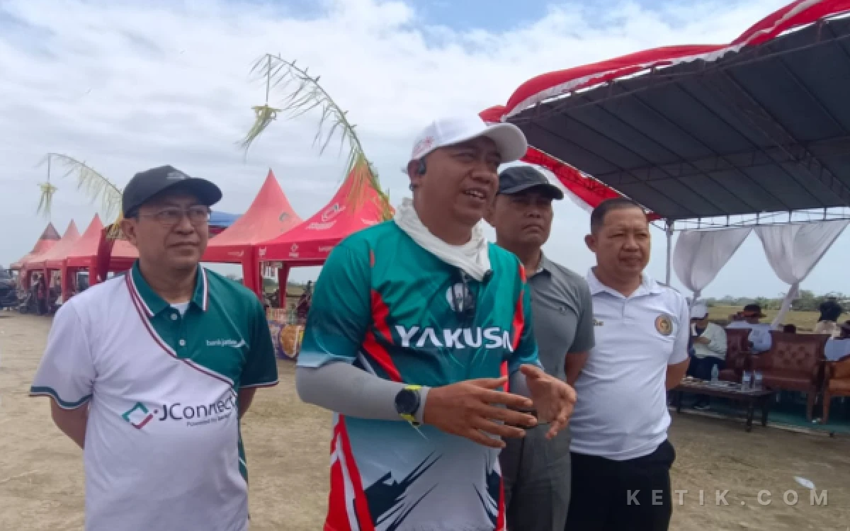 Thumbnail Berita - Bupati Situbondo: Festival Layangan Geliatkan Ekonomi Kreatif dan Promosi Wisata Daerah