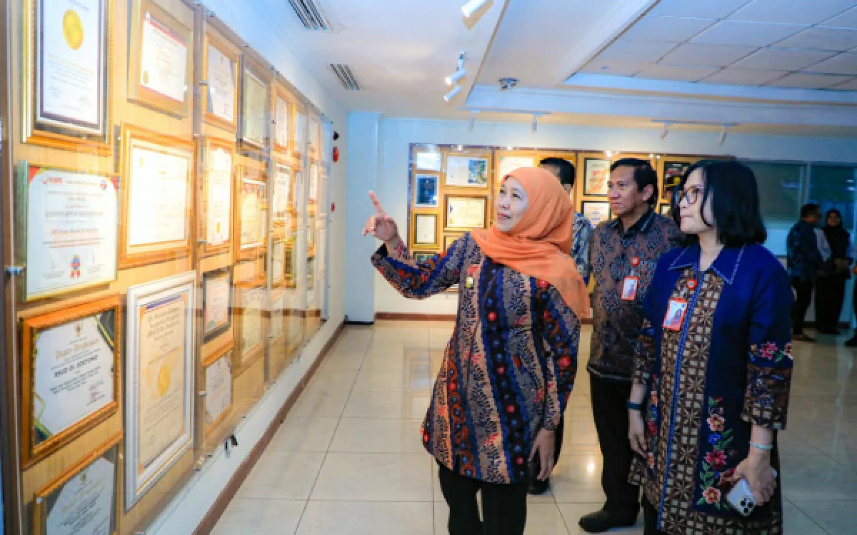 Thumbnail Berita - Gubernur Khofifah Apresiasi RSUD Dr Soetomo Raih Akreditasi Internasional JCI Tiga Kali Berturut-turut