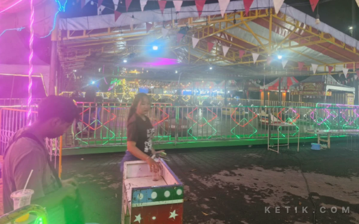 Thumbnail Berita - Jejak Merusak Pasar Malam Denggung, Bekas Lubang Menganga Tertutup Wahana