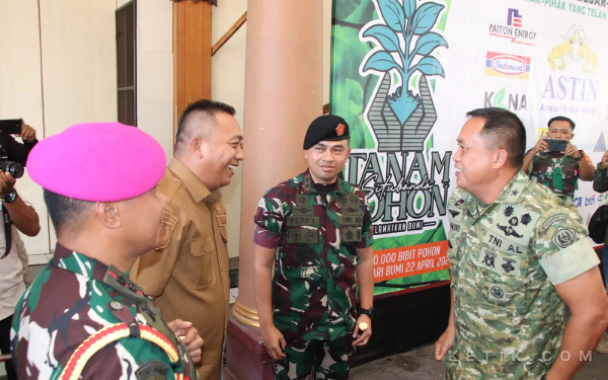 Thumbnail Berita - Kepala Staf Kogartap III Surabaya Kunjungan Kerja ke Kabupaten Situbondo