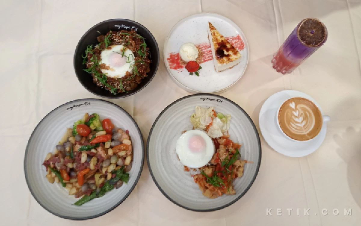 Foto Beragam menu Asia dengan cita rasa autentik hadir di My Kopi O! Malang. (Foto: Aliyah/Ketik.com)