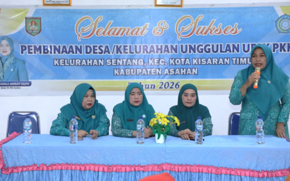Thumbnail Berita - Ketua TP PKK Kabupaten Asahan Serahkan Bantuan kepada Poklak Kelurahan Sentang