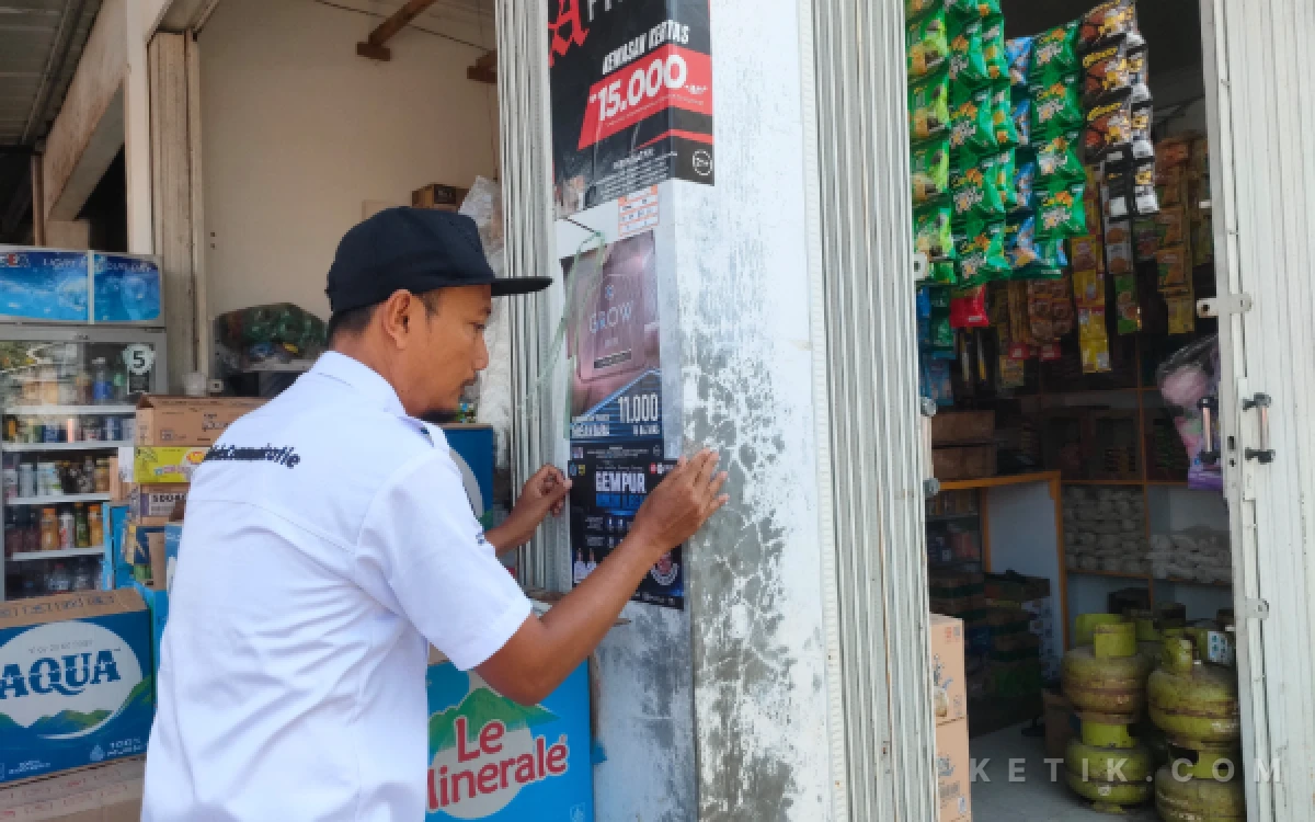 Thumbnail Berita - Gempur Rokok Ilegal, Pemkab Brebes Gencarkan Edukasi ke Toko Kelontong dan Warung