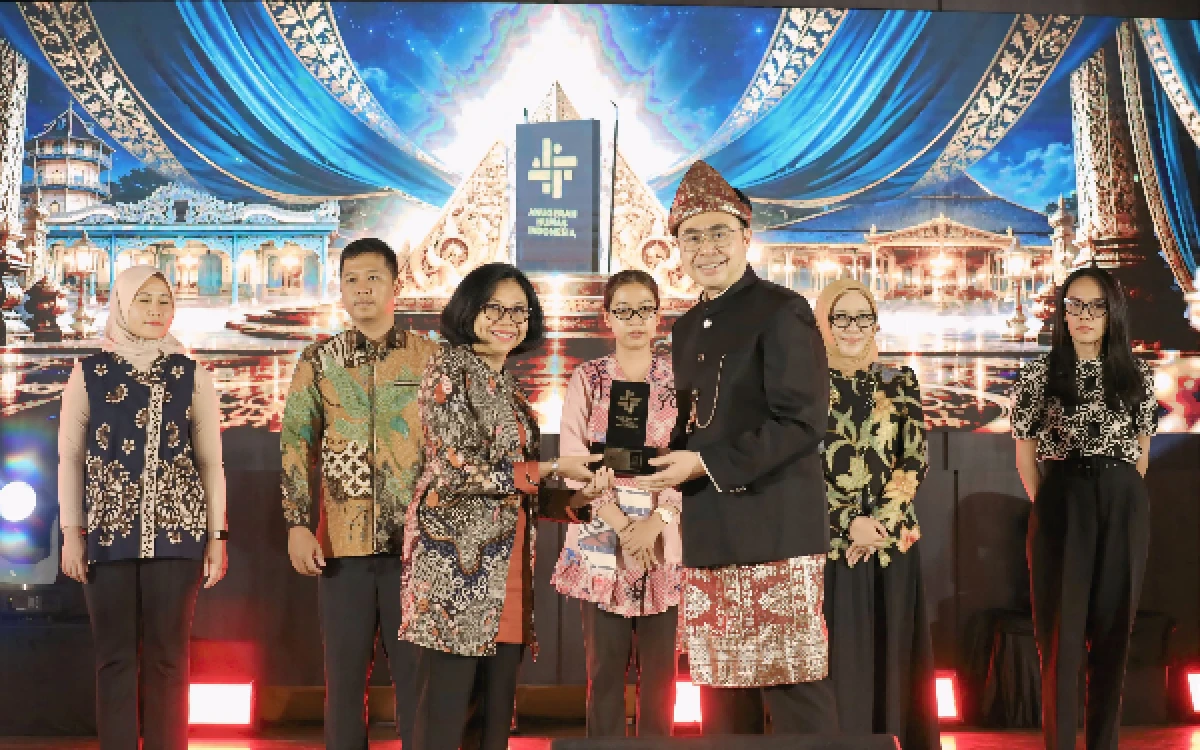Thumbnail Berita - Biro Adpim Jatim Raih Dua Penghargaan AHI 2026, Perkuat Inovasi Komunikasi Publik