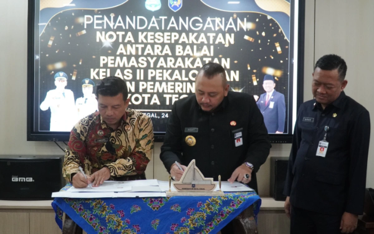 Thumbnail Berita - Pemkot Tegal dan Bapas Pekalongan Teken MoU Pidana Kerja Sosial, Wujudkan Penanganan Anak Berkonflik Hukum Lebih Humanis