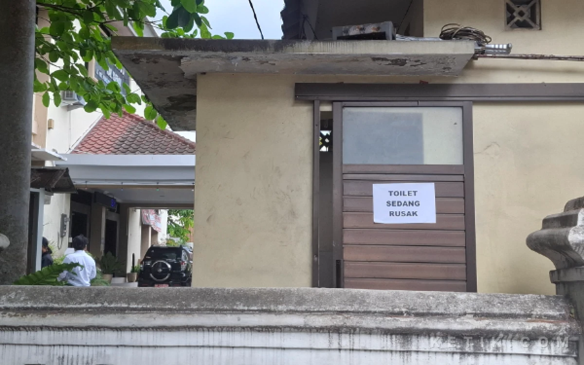 Thumbnail Berita - Toilet Rusak di Dispar Sleman Tak Kunjung Diperbaiki, Pengamat: Sanitasi Layak adalah Hak Dasar Layanan Publik