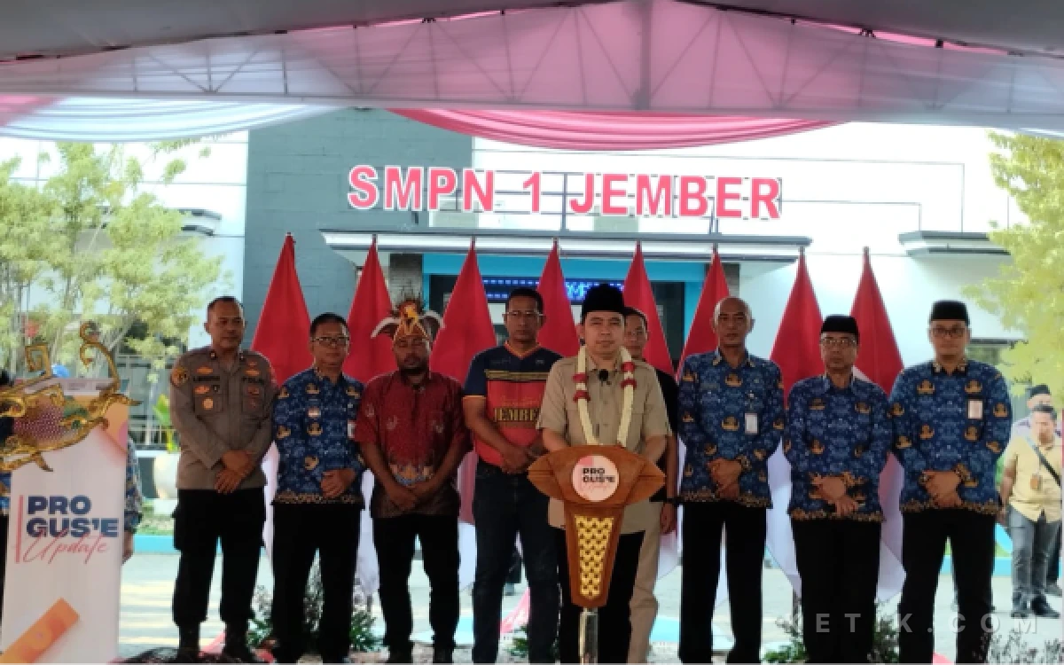 Thumbnail Berita - Pemkab Jember Siapkan Beasiswa Rp59 Miliar untuk 4.200 Mahasiswa, Penerima Lama Tak Perlu Tes Ulang