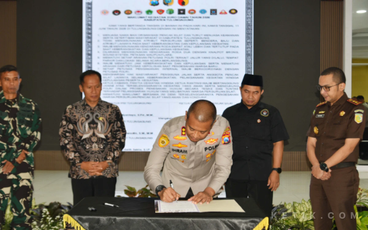 Thumbnail Berita - Jelang Malam Suro, Plt Bupati Tulungagung Kumpulkan Perguruan Silat dan Forkopimda Bahas Pengamanan