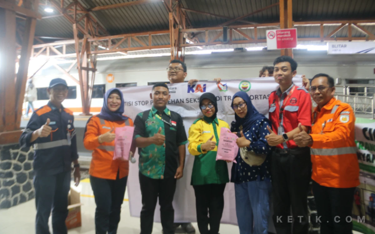 Thumbnail Berita - Perluas Kolaborasi, KAI Daop 7 Madiun Gandeng Railfans Kampanyekan Anti Pelecehan Seksual di Stasiun Blitar