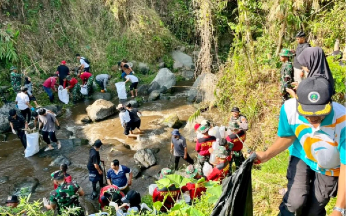 Thumbnail Berita - Peringati Hari Sungai Sedunia 2026, BEM UM Gandeng Pemerintah dan Masyarakat Kota Batu Gelar Radar Pelan, Jaga Lingkungan Sekitar
