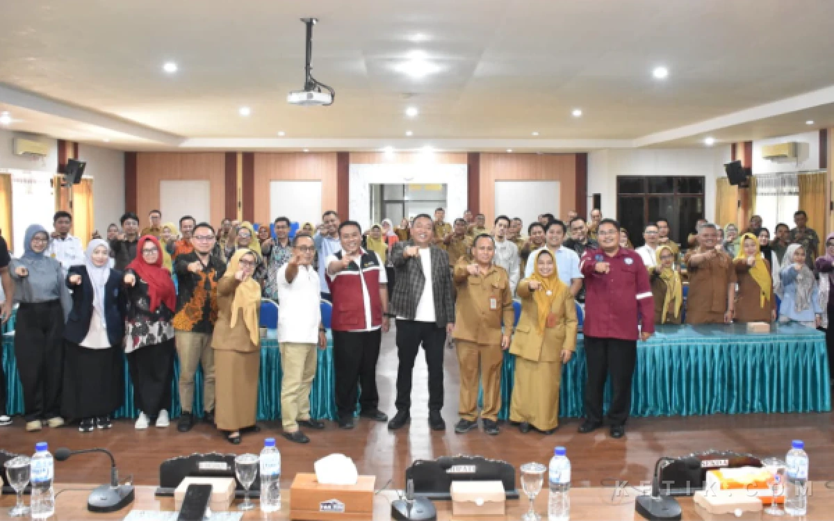 Thumbnail Berita - Bupati Situbondo Minta 1.142 Mahasiswa KKN Jadi Mesin Penggerak Perubahan Pembangunan di Desa