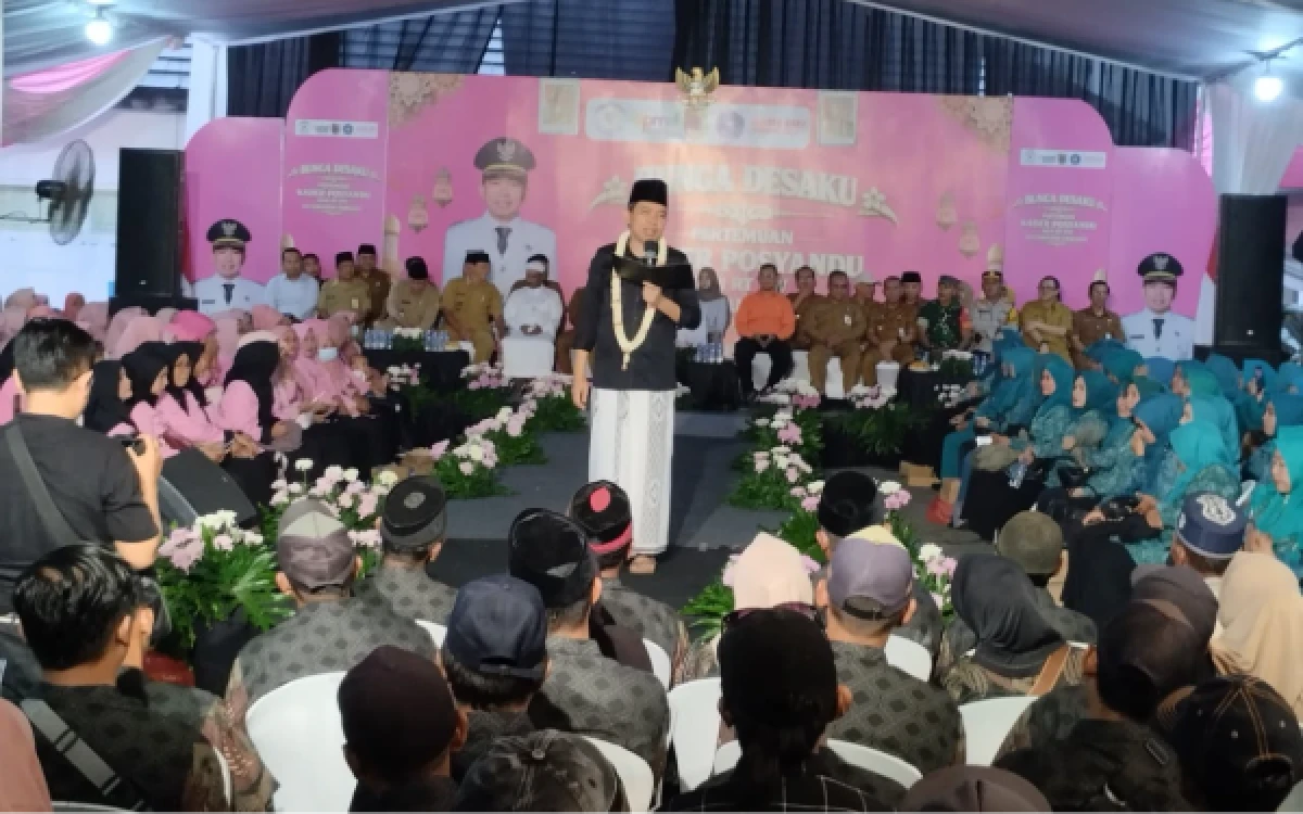 Thumbnail Berita - Gus Fawait Beri Jaminan BPJS Kesehatan untuk Kader Posyandu dan RT/RW, Anak Mereka Diprioritaskan Terima Beasiswa