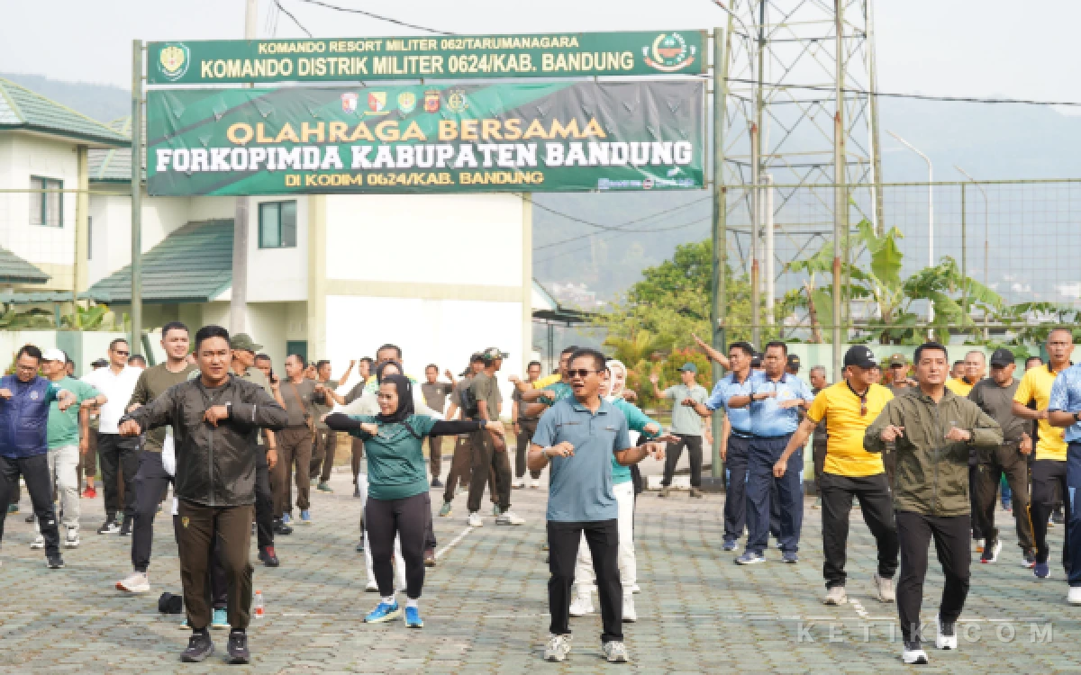 Thumbnail Berita - Upaya Bupati Bandung Bangun Soliditas Forkopimda Lewat Olahraga Bersama