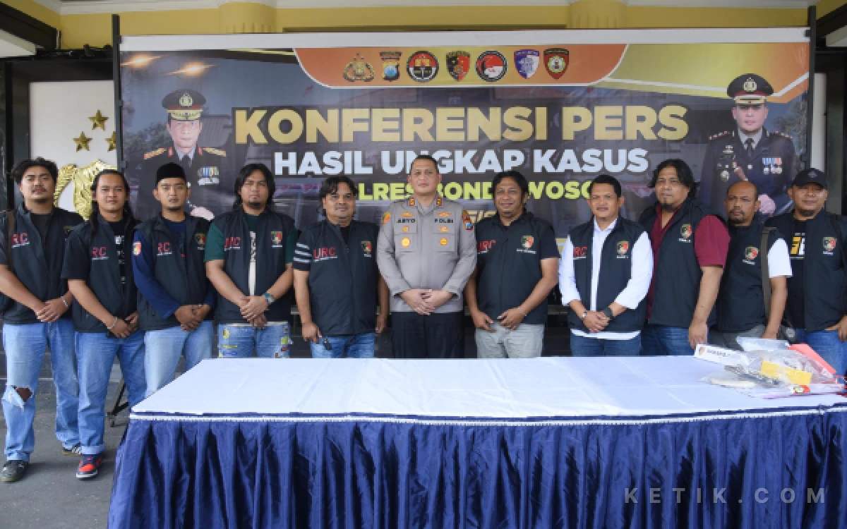 Thumbnail Berita - Bacok Leher Korban Dua Kali, Pelaku Penganiayaan di Tlogosari Bondowoso Akhirnya Dibekuk Polisi