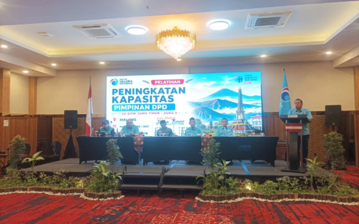 Thumbnail Berita - Gembleng Pengurus DPD, Partai Gelora Jatim Bentuk Kader Solid dan Adaptif