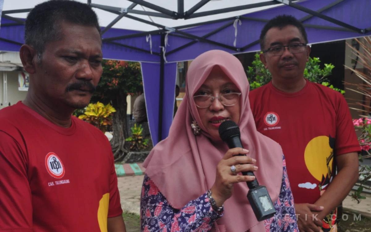 Thumbnail Berita - Terima Bantuan Laptop dari Pemprov Jatim, Desa Jabalsari Bersiap Jadi Percontohan Posyandu Digital