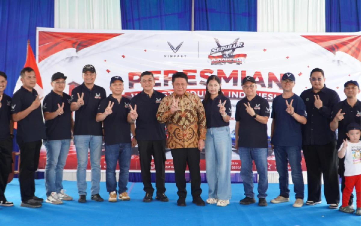 Thumbnail Berita - Gubernur Herman Deru Resmikan VinFast Sedulur Indonesia Palembang, Dorong Ekosistem Kendaraan Listrik Dukung Zero Emisi